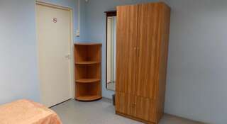 Гостиница Кстово Кстово Двухместный номер с 2 отдельными кроватями и собственной внешней ванной комнатой-1